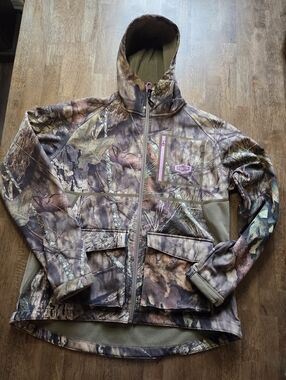 Yukon Gear Mossy Oak Fleece Lined Hooded Jacket with Pink Accents
